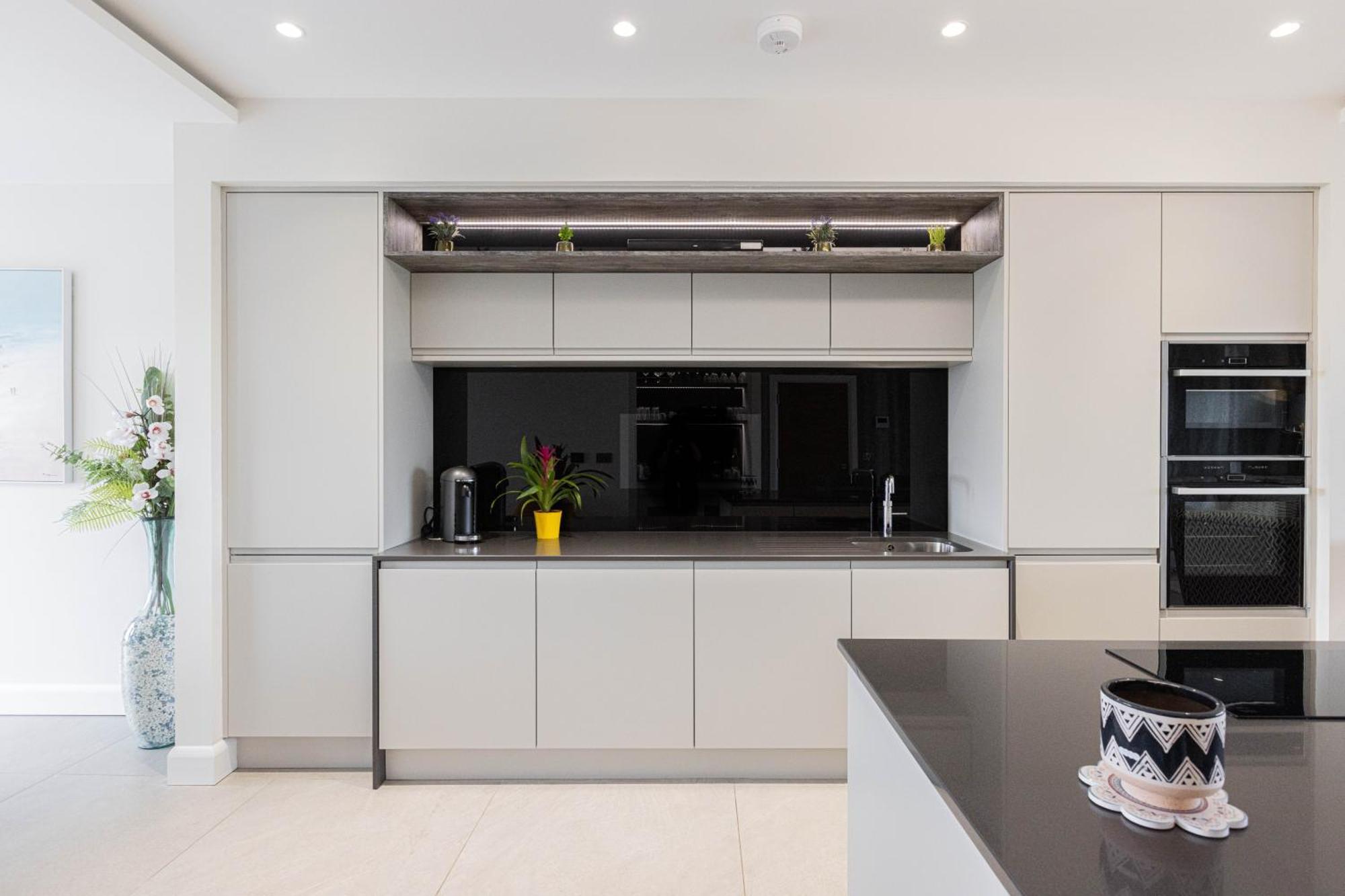 Curran Gate Luxury Serviced Apartments, ポートラッシュ エクステリア 写真