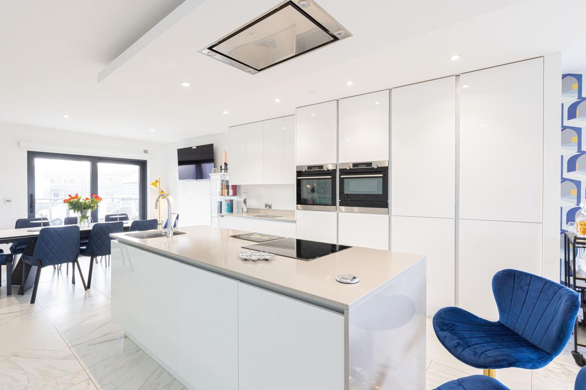 Curran Gate Luxury Serviced Apartments, ポートラッシュ エクステリア 写真